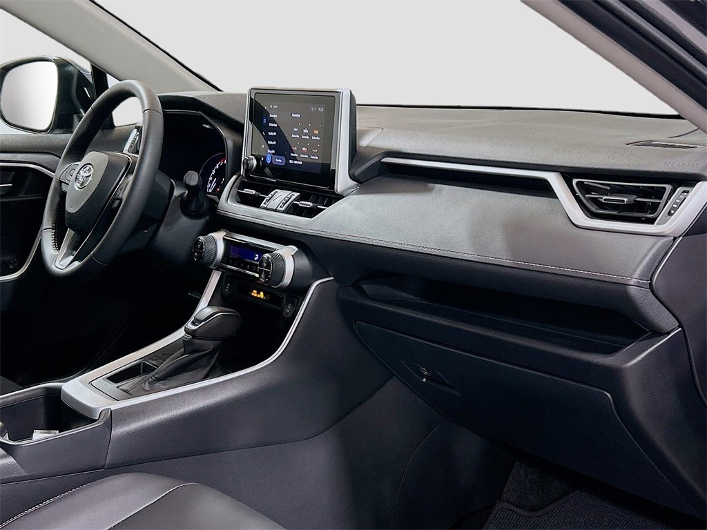 Used 2025 Toyota RAV4 XLE Premium image 26