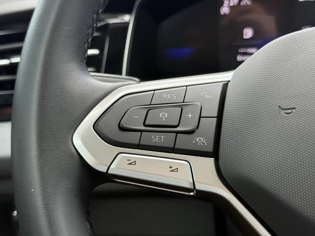 Used 2026 Volkswagen Jetta SE FWD image 11