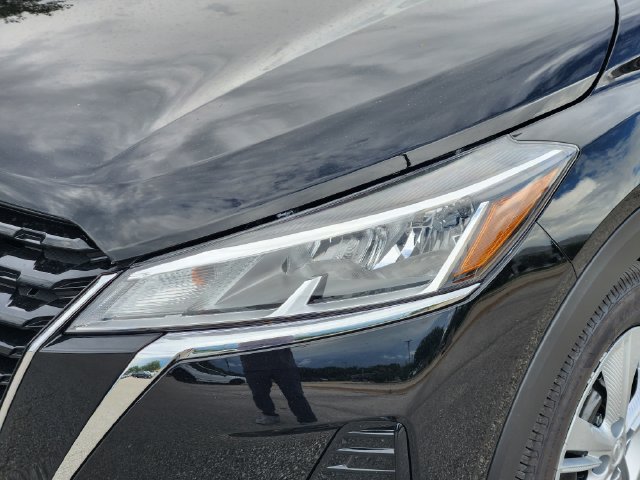New 2025 Nissan Kicks Play S FWD image 6