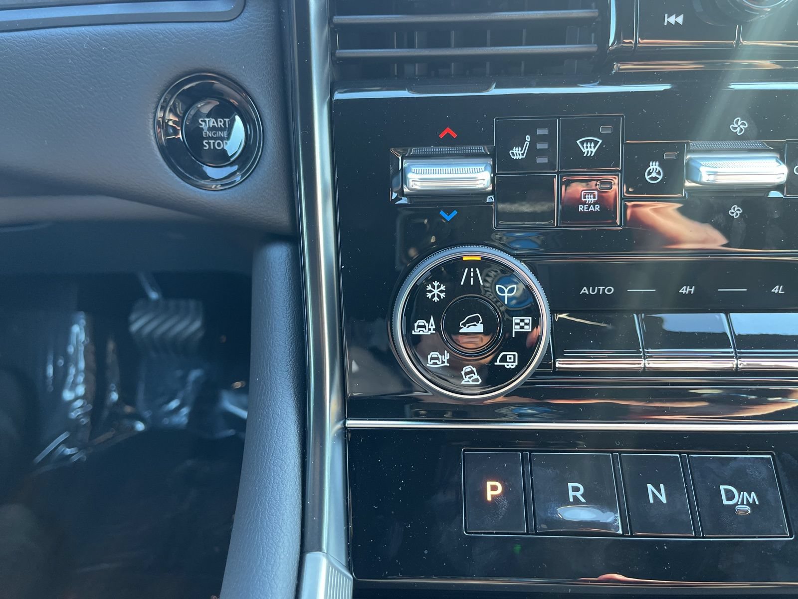 New 2025 Nissan Armada PRO-4X AWD/4WD image 35