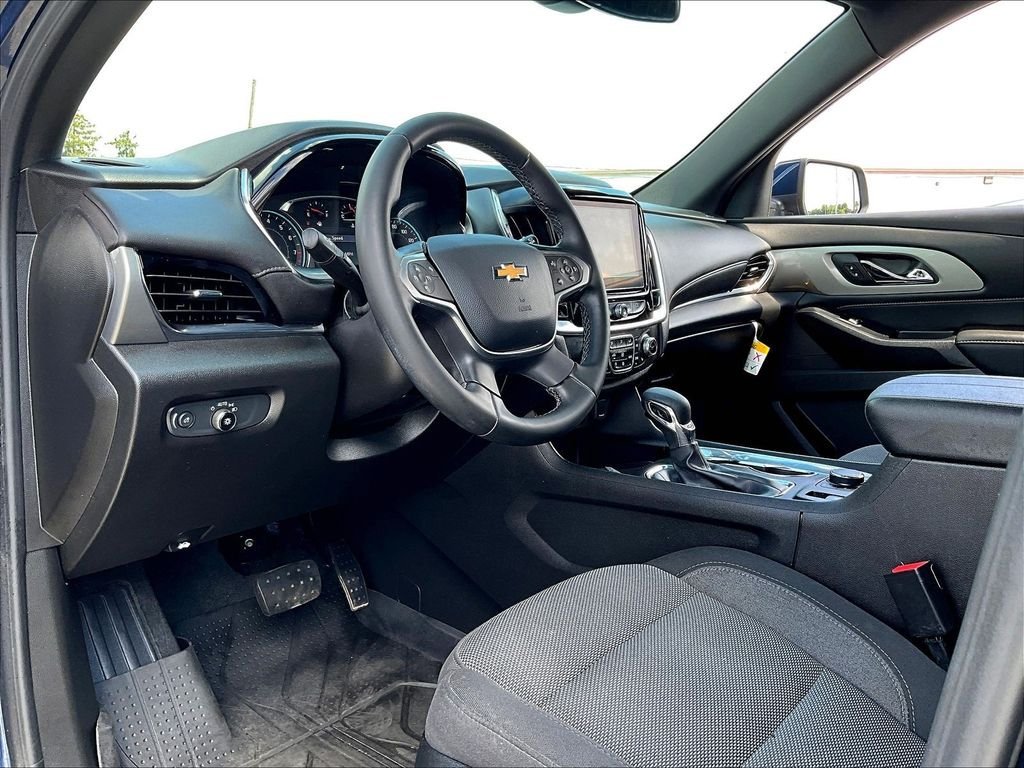 Used 2023 Chevrolet Traverse LT w/ LPO, Floor Liner Package AWD/4WD image 8
