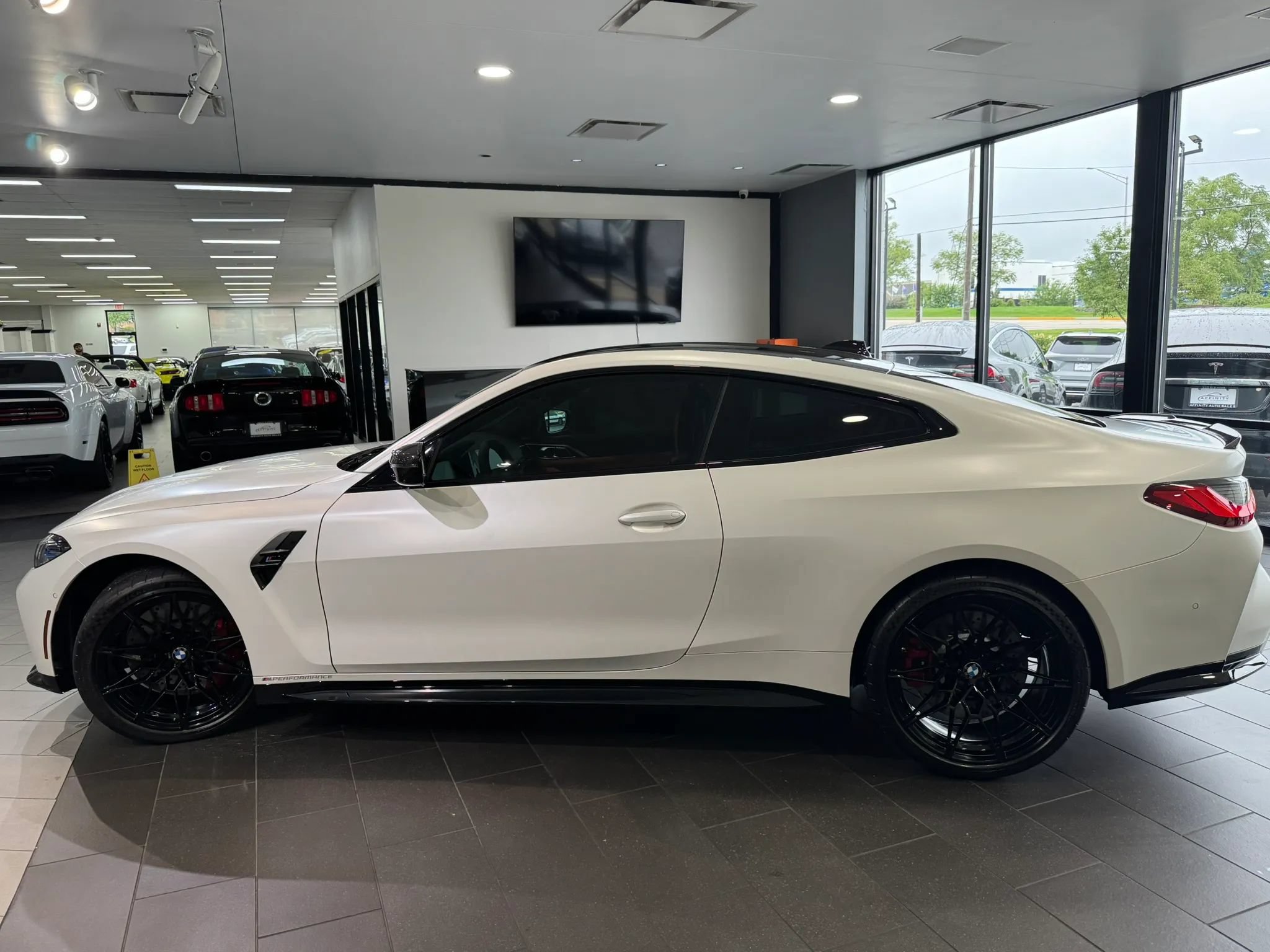 Used 2021 BMW M4 Competition w/ M Carbon Exterior Package RWD image 10
