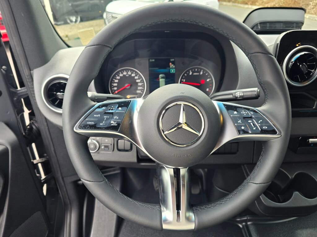 New 2025 Mercedes-Benz Sprinter 2500 image 22