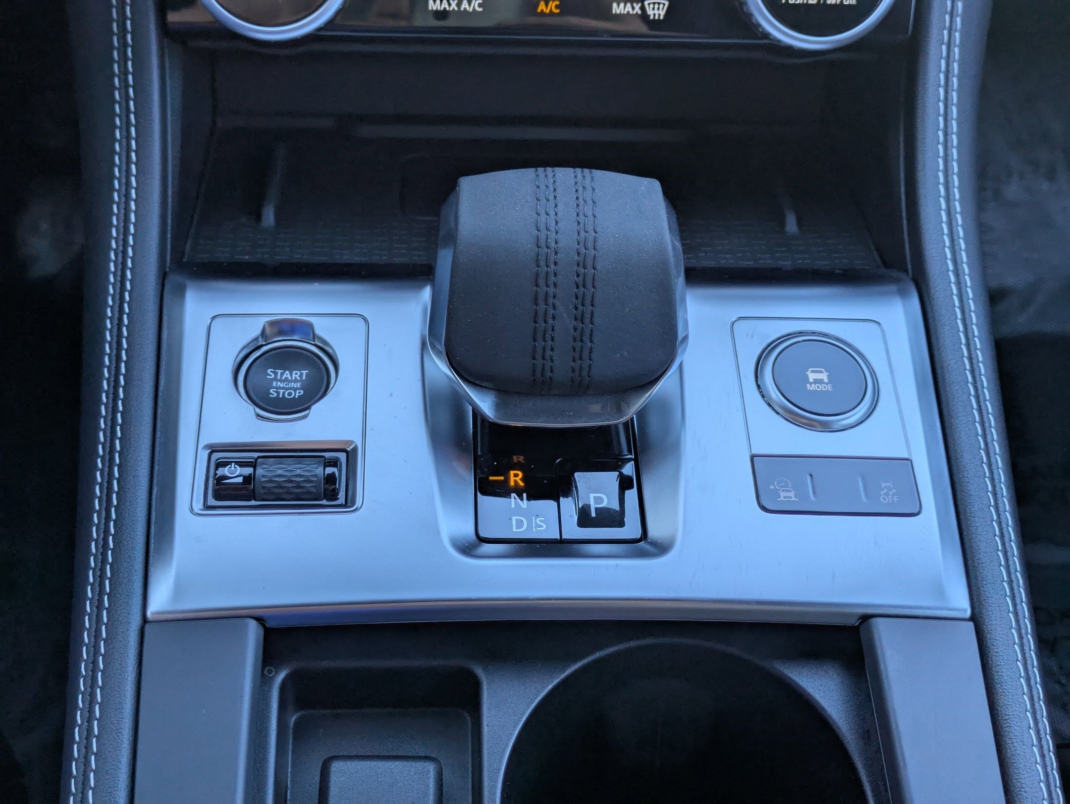 Used 2026 Jaguar F-PACE R-Dynamic S AWD/4WD image 25