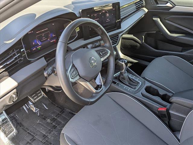 Used 2025 Volkswagen Jetta Sport image 10