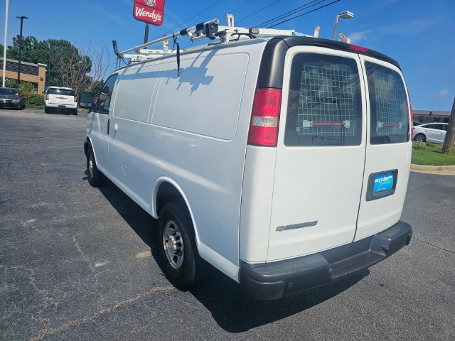 Used 2018 Chevrolet Express 2500 w/ Driver Convenience Package RWD image 6