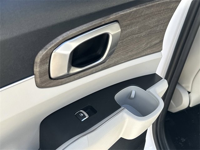 Used 2022 Kia Sorento EX w/ Panoramic Sunroof Package image 14