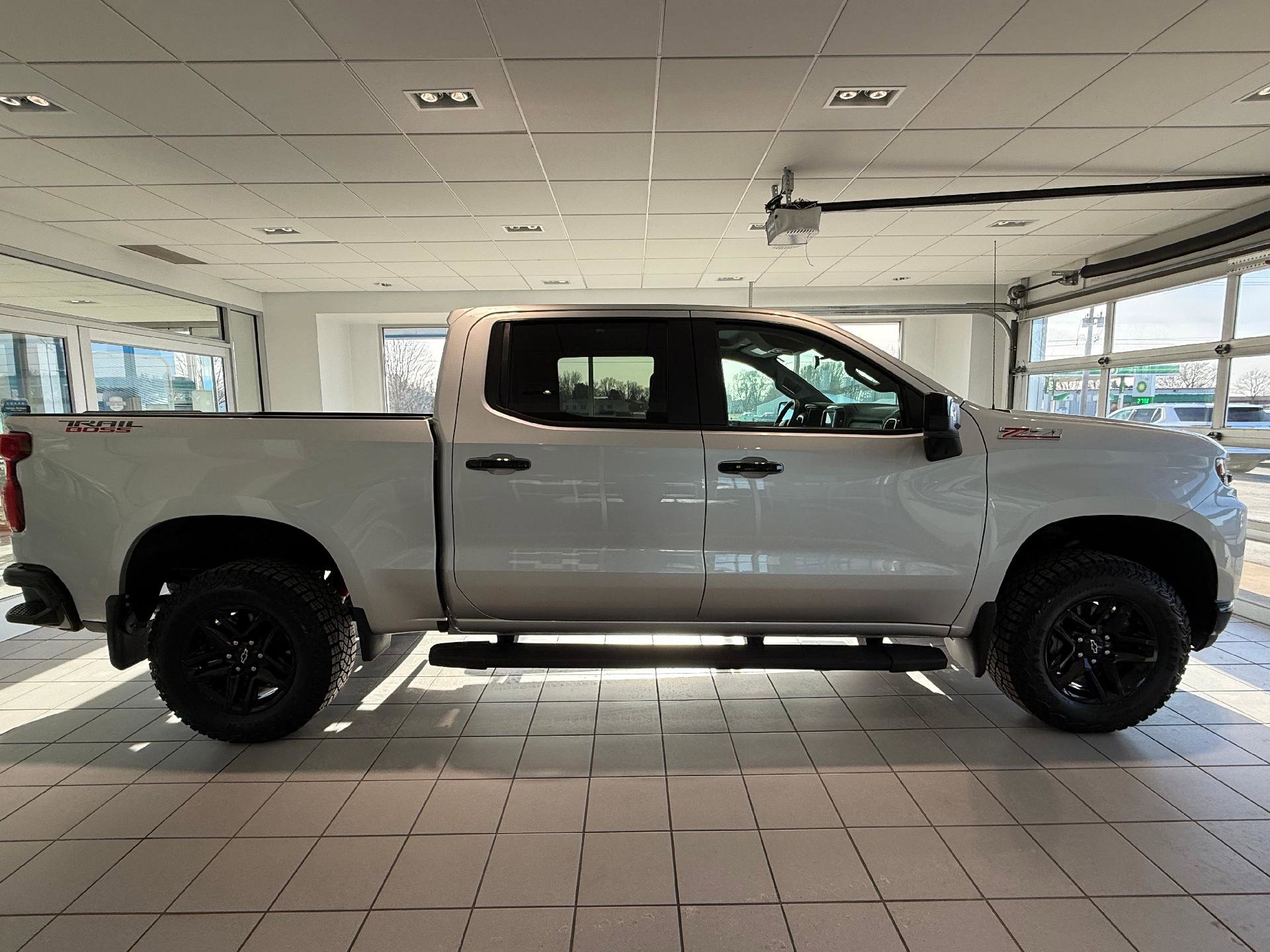 Certified 2022 Chevrolet Silverado 1500 LT Trail Boss w/ LT Trail Boss Premium Package image 8
