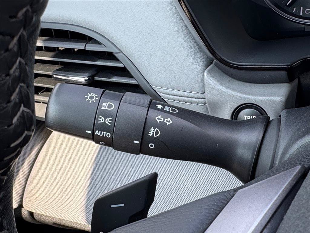 Used 2023 Subaru Legacy Premium AWD/4WD image 19