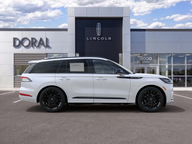 New 2027 Lincoln Aviator Reserve w/ Jet Appearance Package RWD image 5