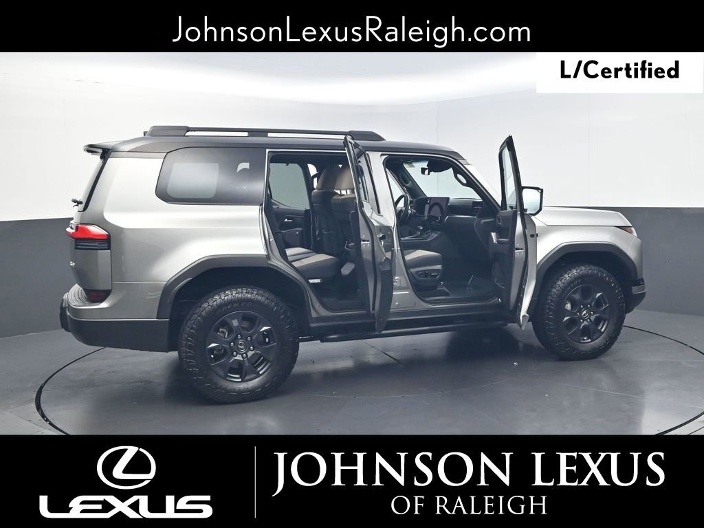 Used 2024 Lexus GX 550 AWD/4WD image 31