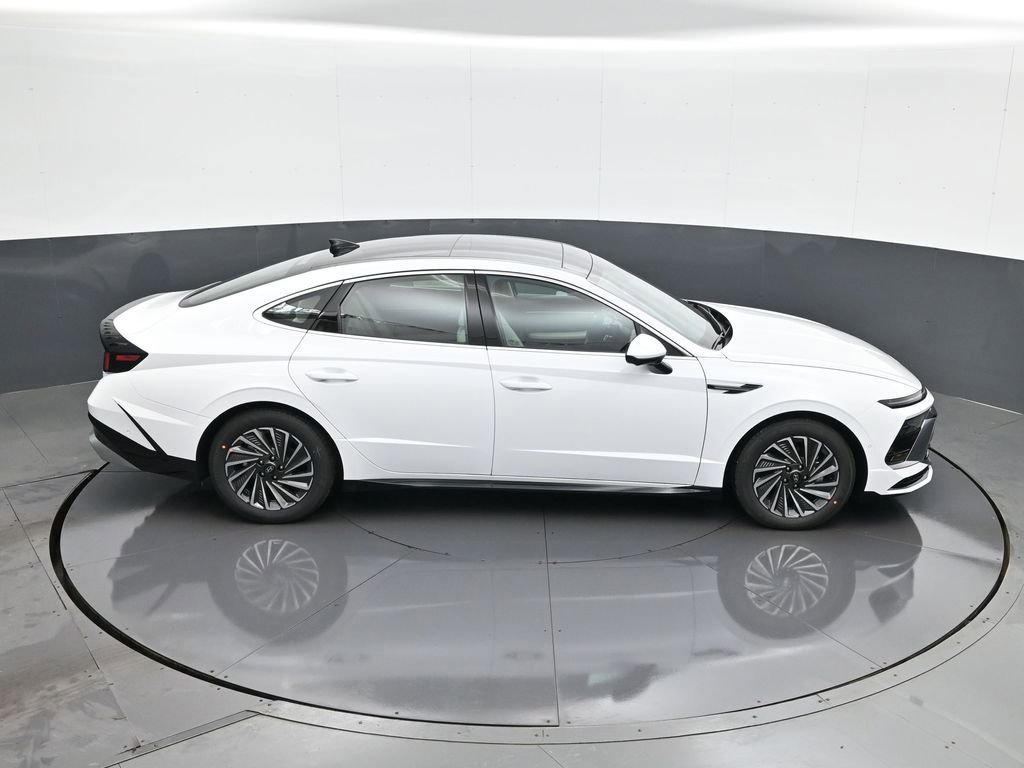 New 2026 Hyundai Sonata Limited FWD image 16