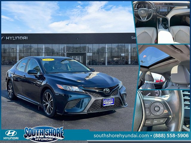 Used 2019 Toyota Camry SE image 1
