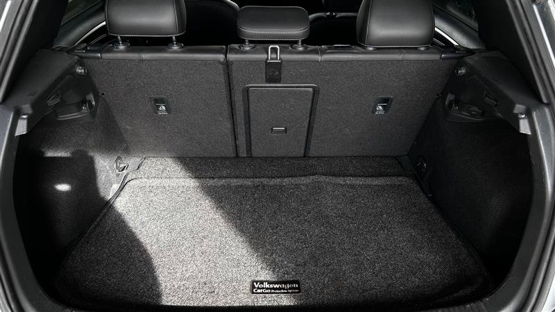 Used 2019 Volkswagen Golf R 4-Door image 14