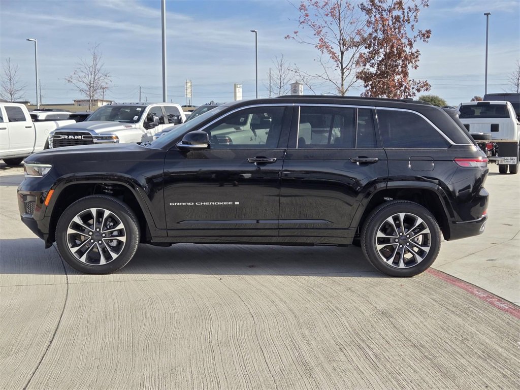 New 2025 Jeep Grand Cherokee Overland w/ Luxury Tech Group IV image 2