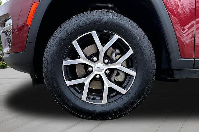 Used 2024 Jeep Grand Cherokee Limited AWD/4WD image 9