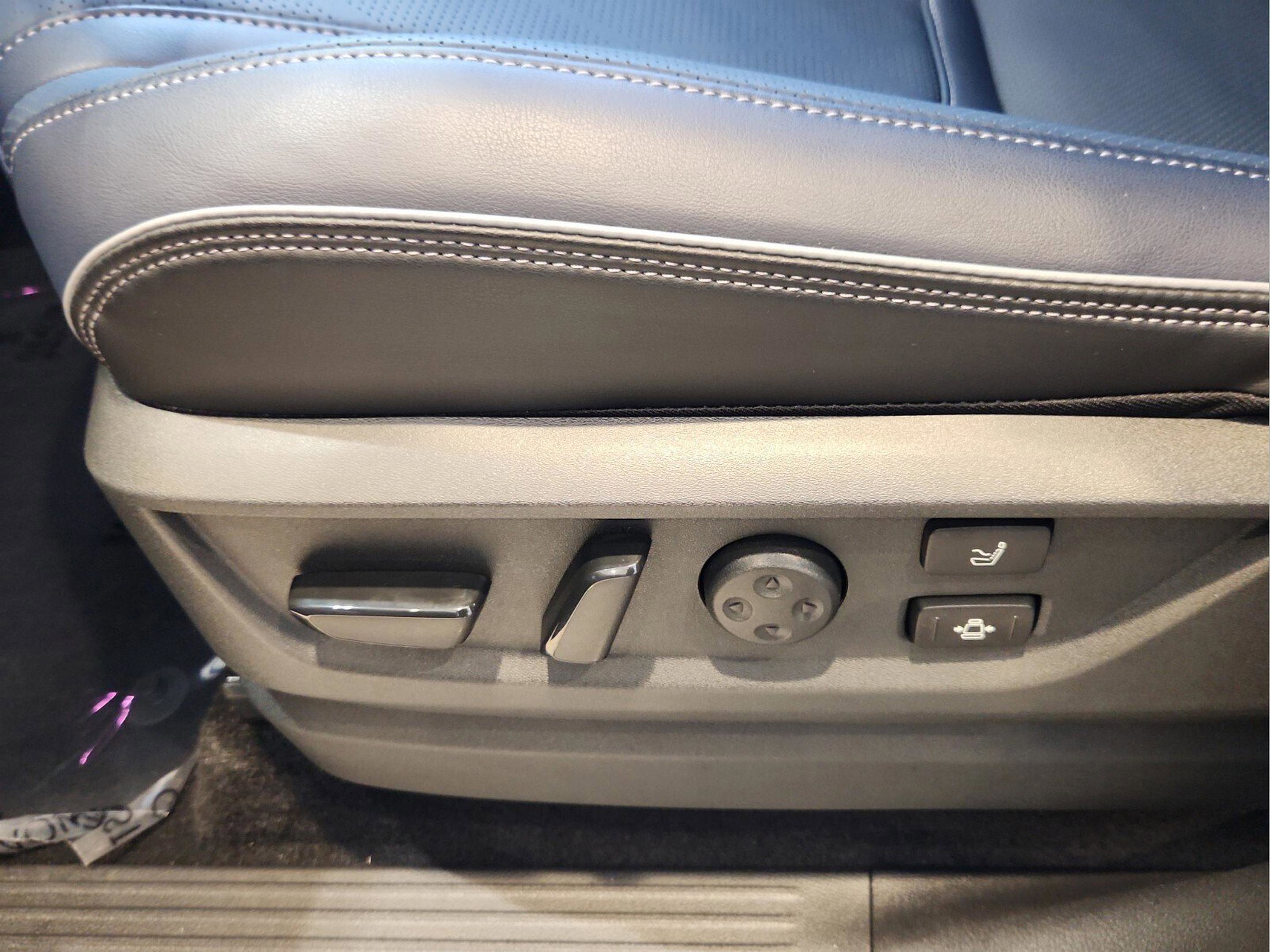 New 2026 INFINITI QX80 4WD image 12