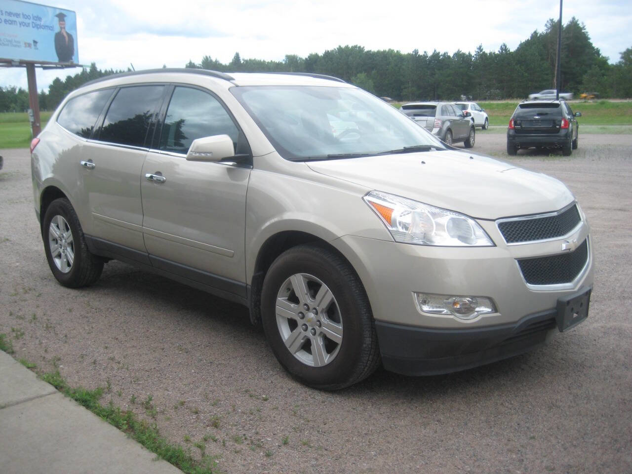 Used 2012 Chevrolet Traverse LT AWD/4WD image 3