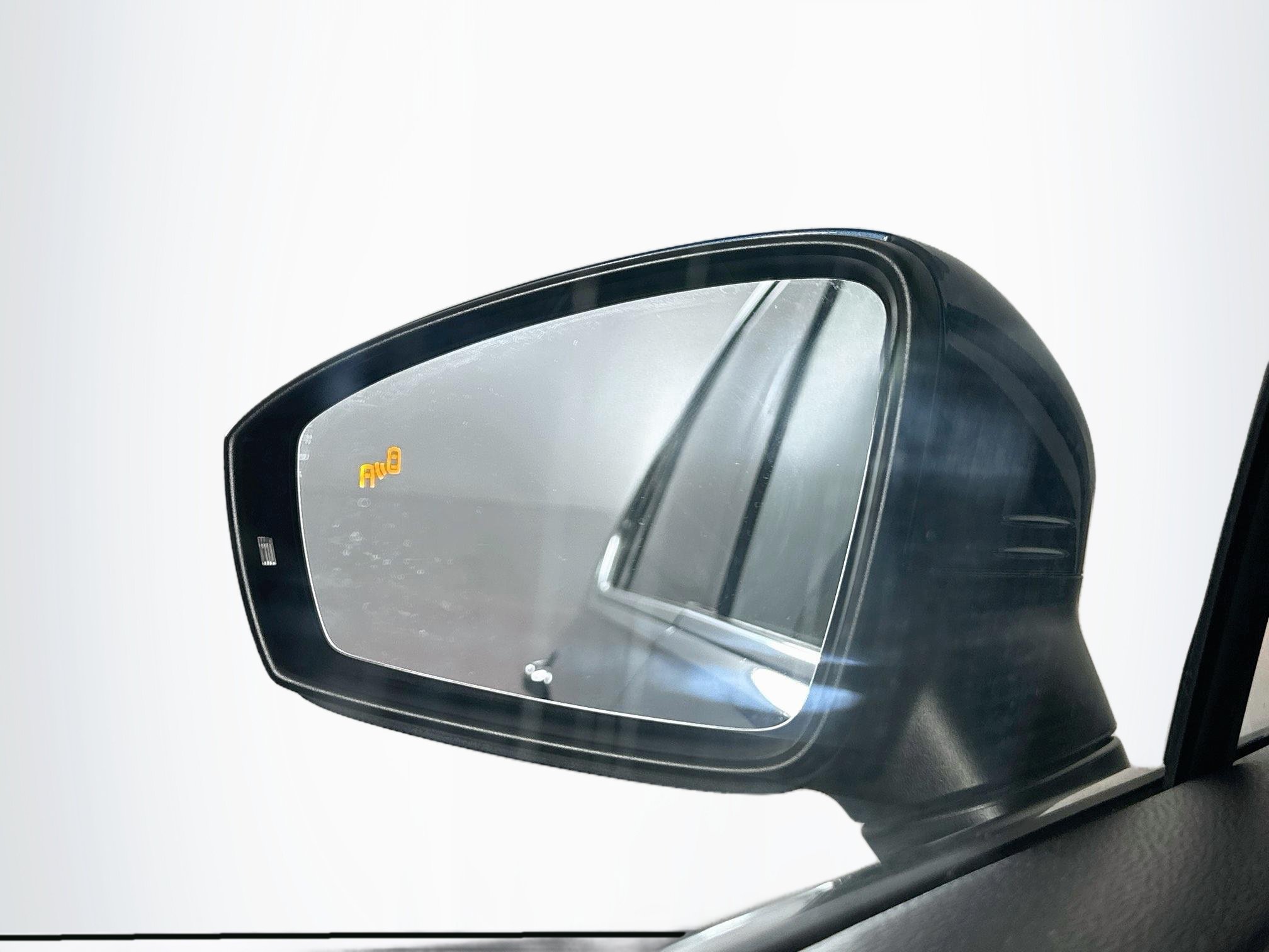 Used 2018 Volkswagen Tiguan S FWD image 16