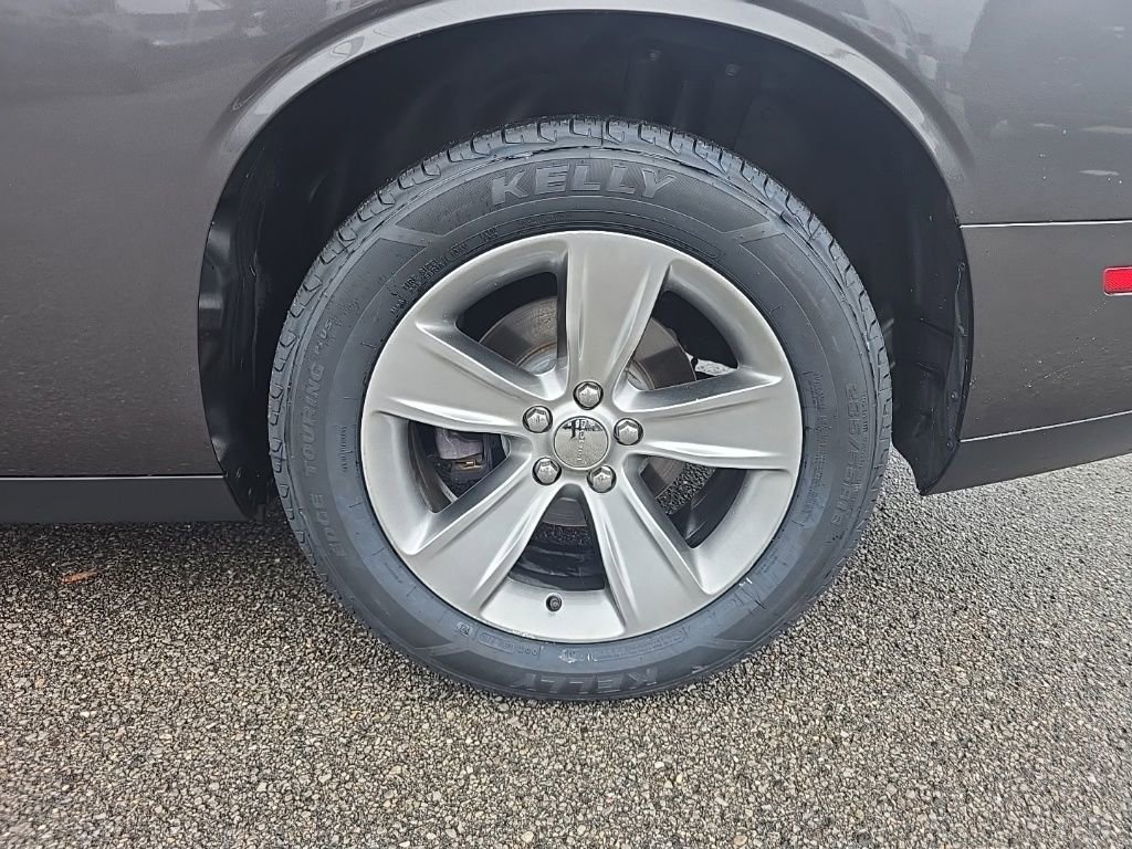 Used 2020 Dodge Challenger SXT w/ Driver Convenience Group image 9