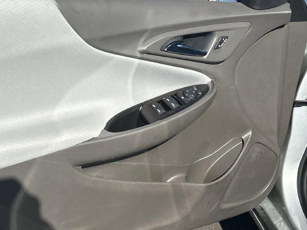 Used 2021 Chevrolet Malibu LS FWD image 16