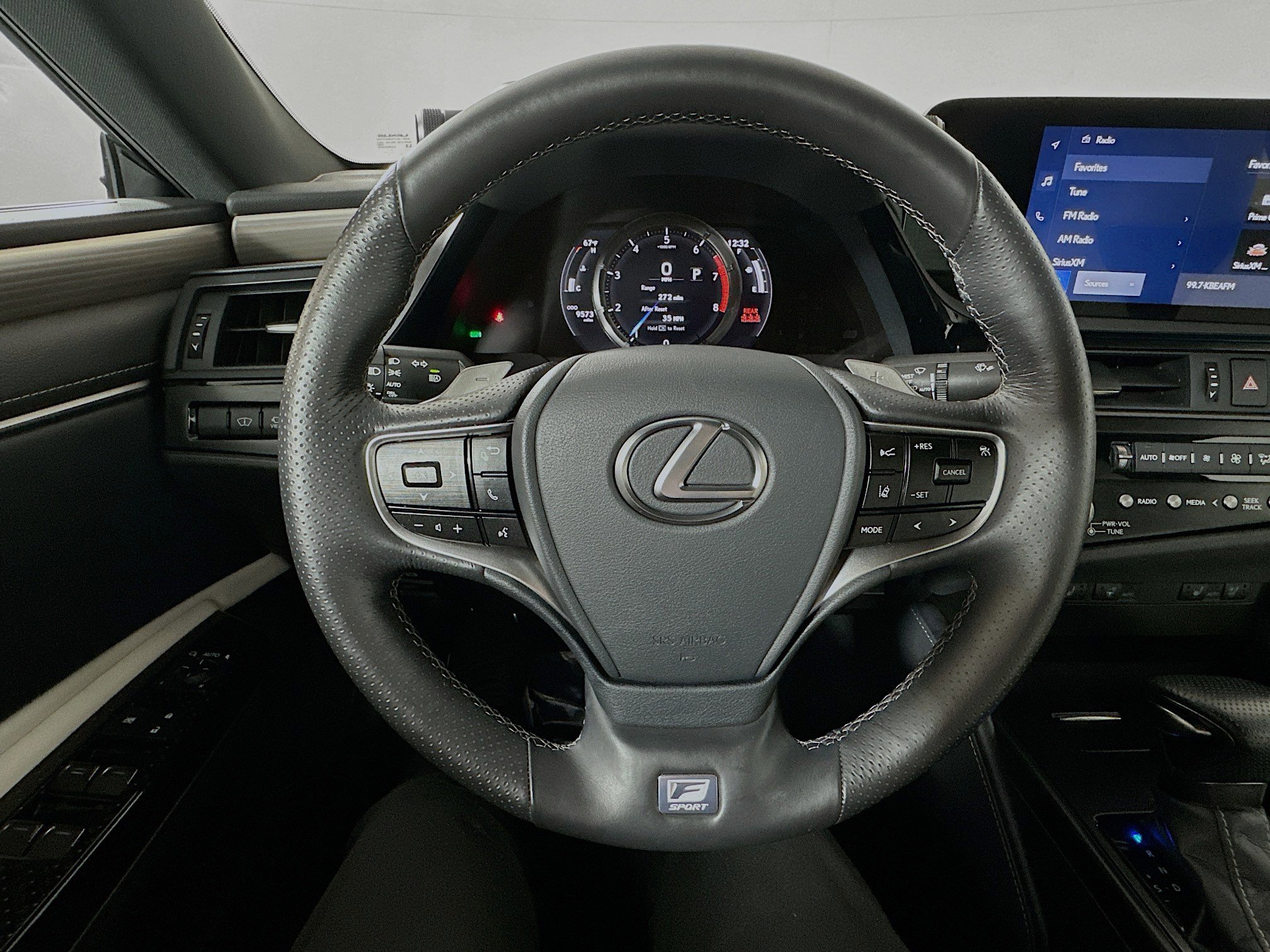 Used 2025 Lexus ES 350 F Sport image 11