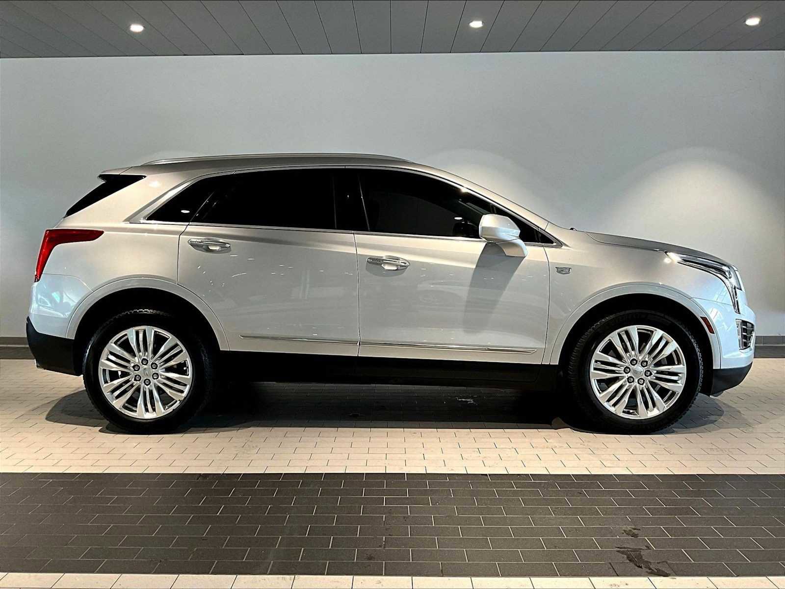 Used 2018 Cadillac XT5 Premium Luxury image 11