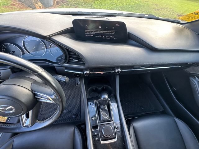 Used 2020 MAZDA MAZDA3 Hatchback w/ Preferred Package FWD image 11
