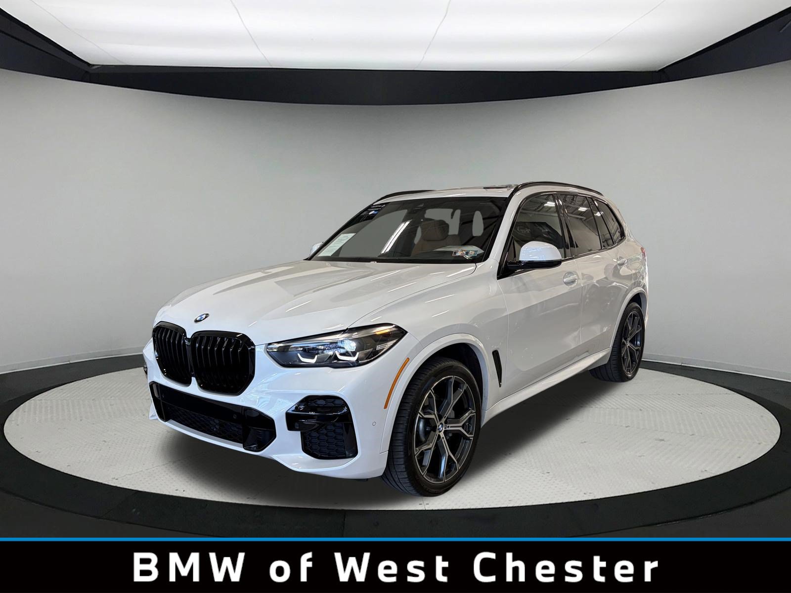 Certified 2023 BMW X5 xDrive40i w/ M Sport Package AWD/4WD image 1