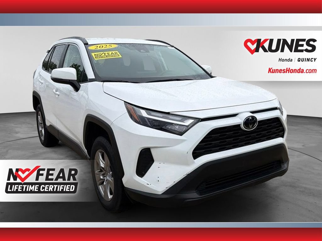 Used 2025 Toyota RAV4 XLE FWD image 1