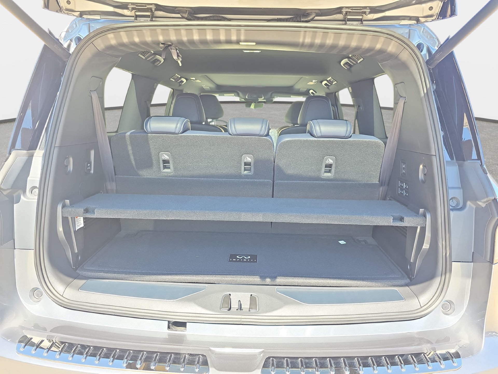 New 2026 INFINITI QX80 4WD w/ Sport Exterior Package image 12