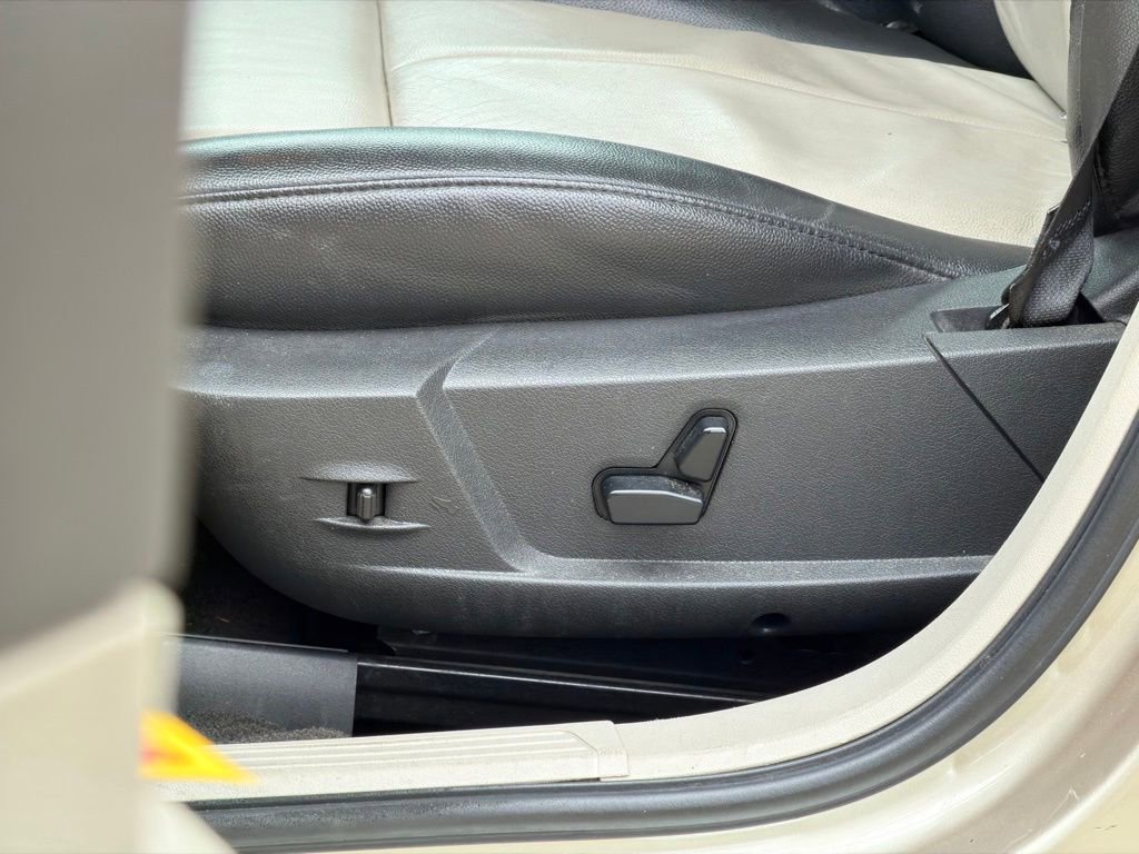 Used 2006 Chrysler 300 Touring RWD image 16
