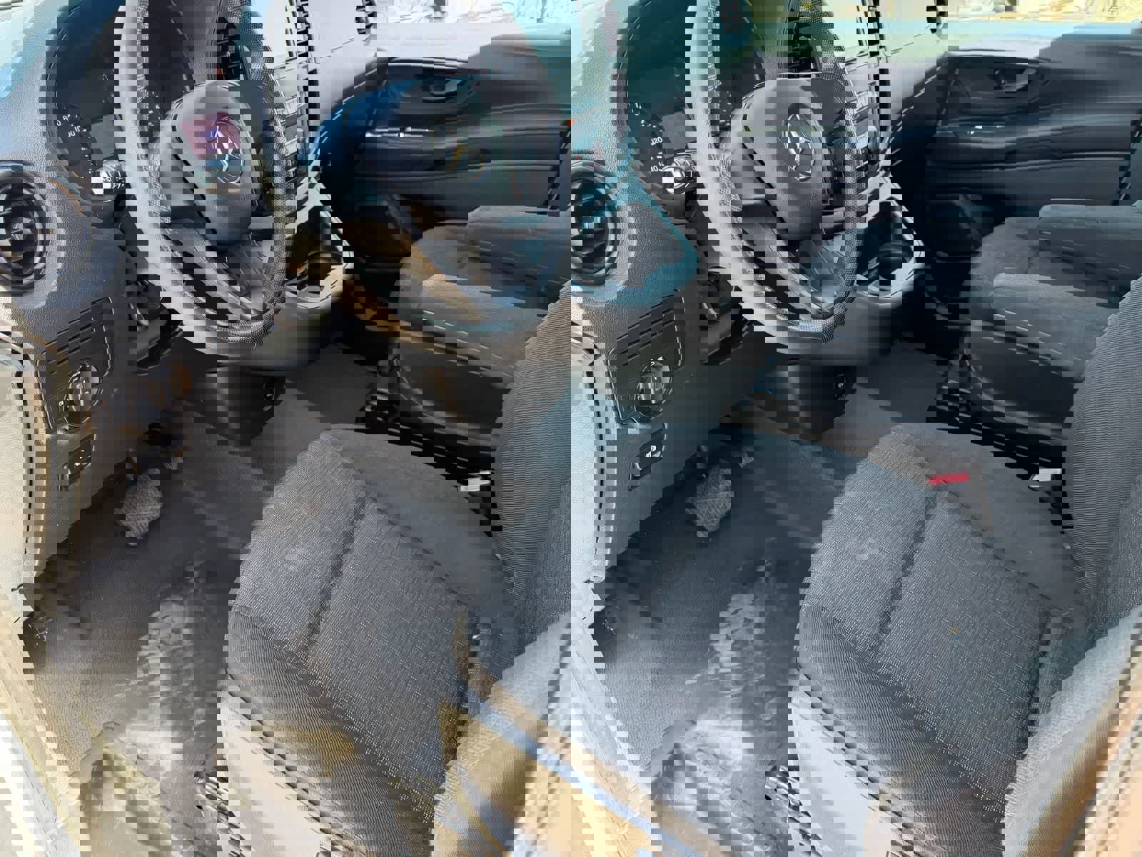 Used 2016 Mercedes-Benz Metris Passenger image 18