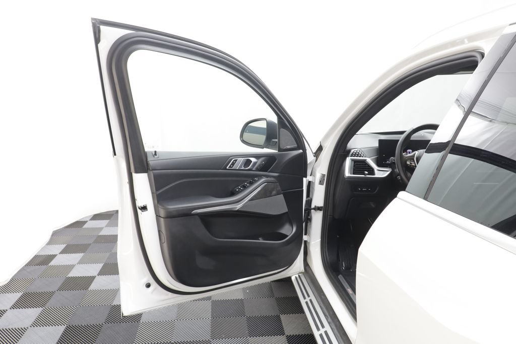 Used 2026 BMW X5 xDrive40i AWD/4WD image 5