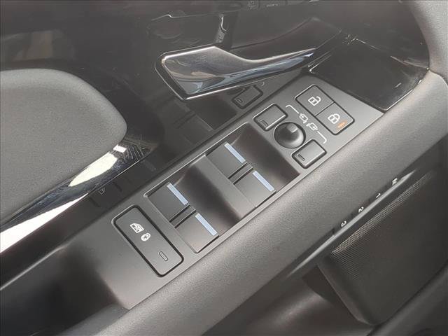 Used 2026 Land Rover Range Rover Evoque Dynamic SE AWD/4WD image 10