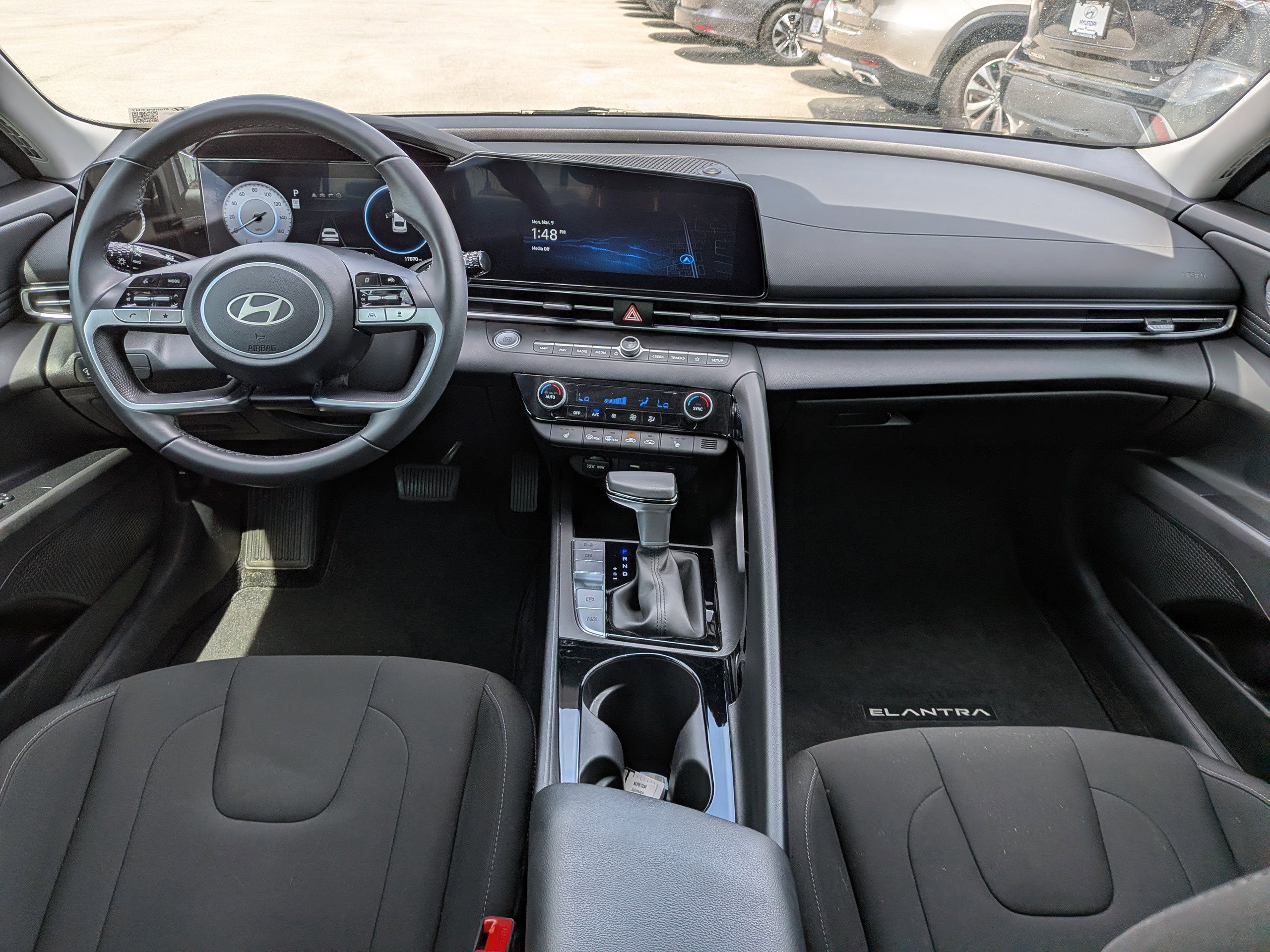 Certified 2025 Hyundai Elantra SEL FWD image 14