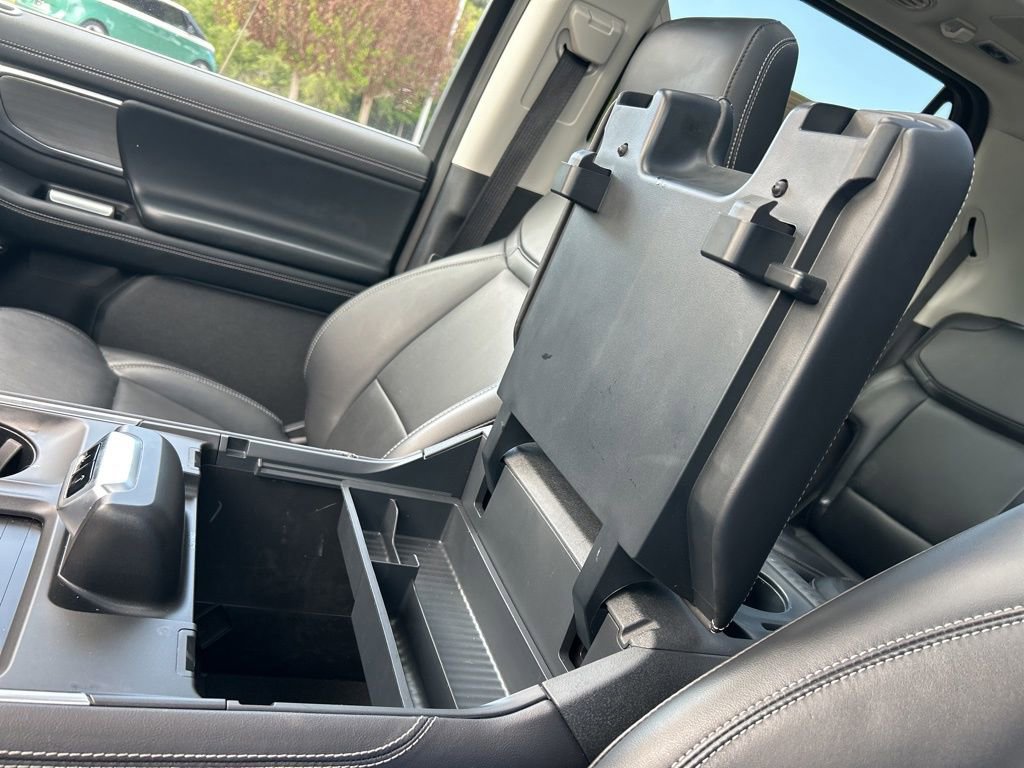 Used 2025 Ford Expedition Platinum w/ Driver's Package image 37