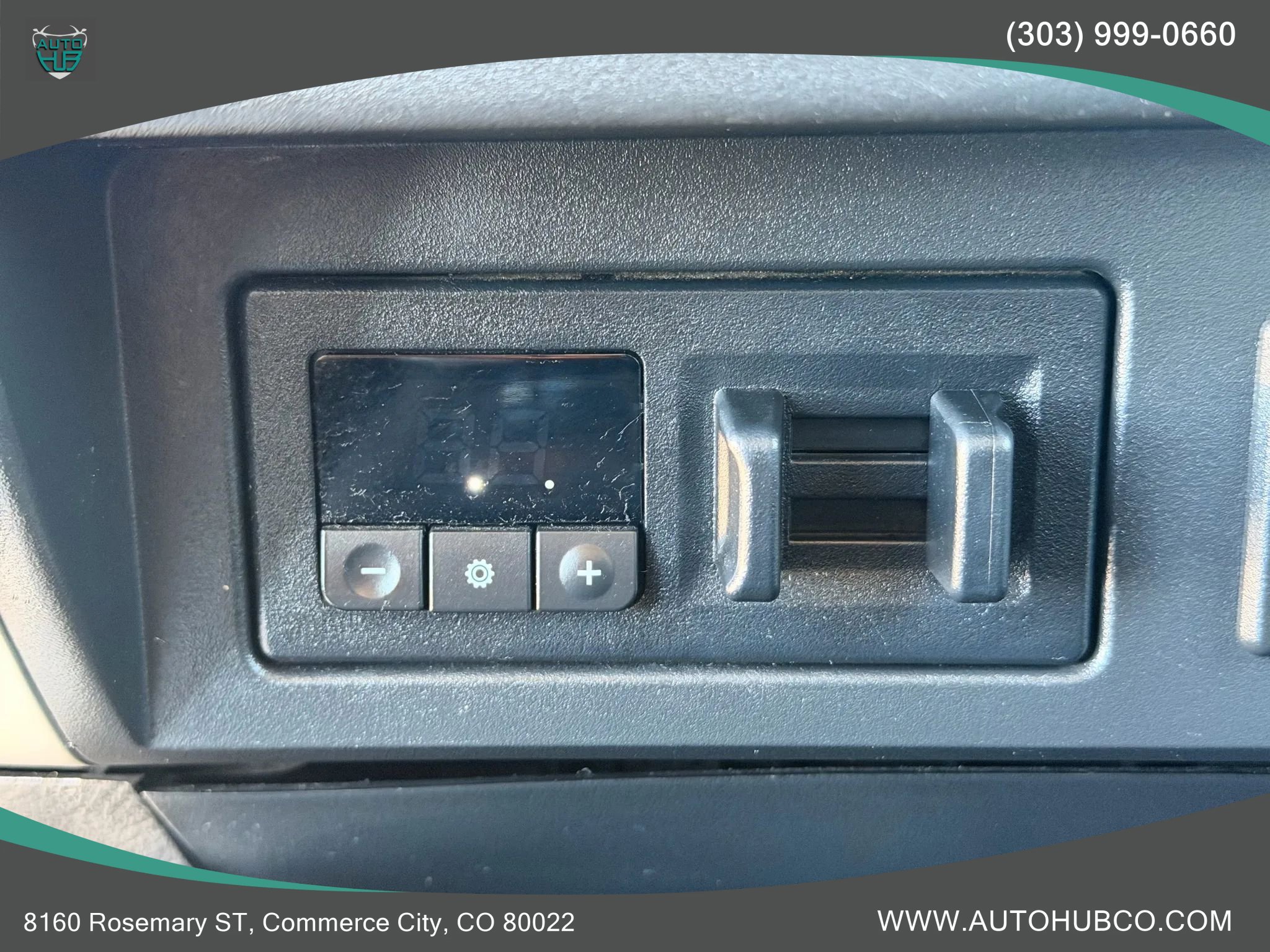 Used 2017 Nissan Titan PRO-4X AWD/4WD image 22