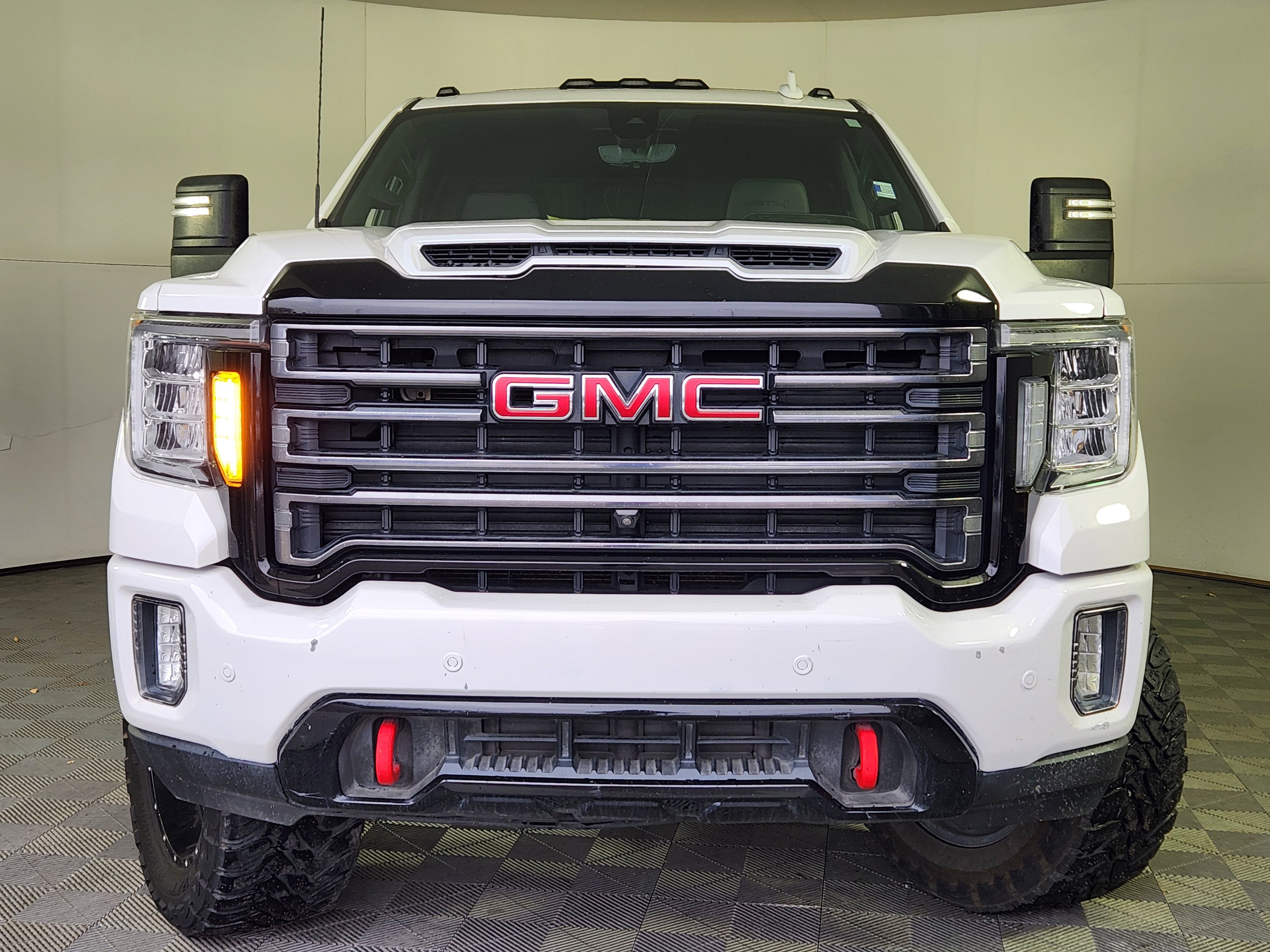 Used 2020 GMC Sierra 2500 AT4 w/ AT4 Premium Package image 2