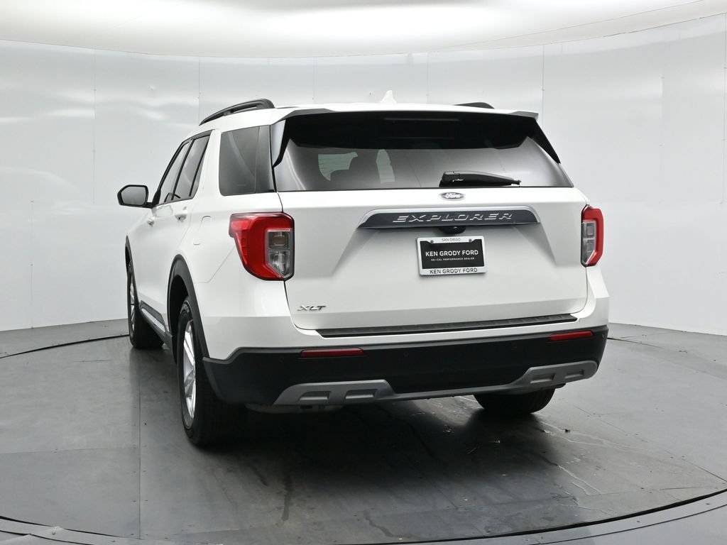 Certified 2023 Ford Explorer XLT w/ Equipment Group 202A RWD image 30