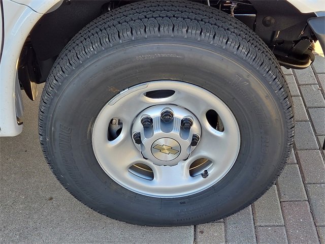 New 2025 Chevrolet Express 2500 w/ Driver Convenience Package image 6