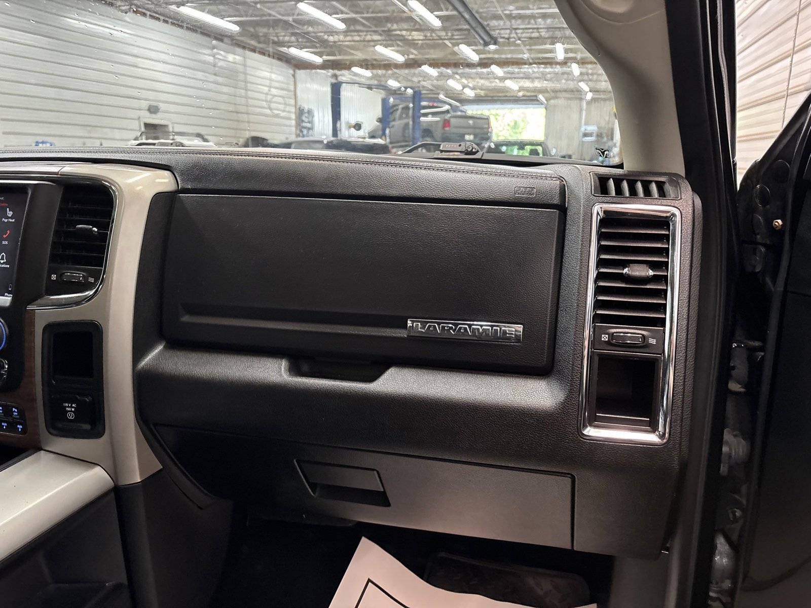 Used 2018 RAM 2500 Laramie w/ Snow Chief Group image 31