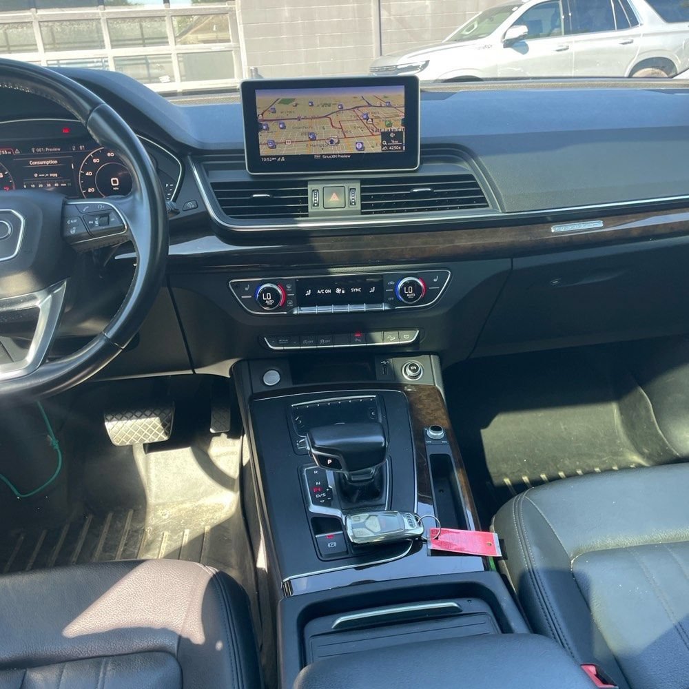 Used 2019 Audi Q5 2.0T Premium Plus w/ Premium Plus Package AWD/4WD image 7
