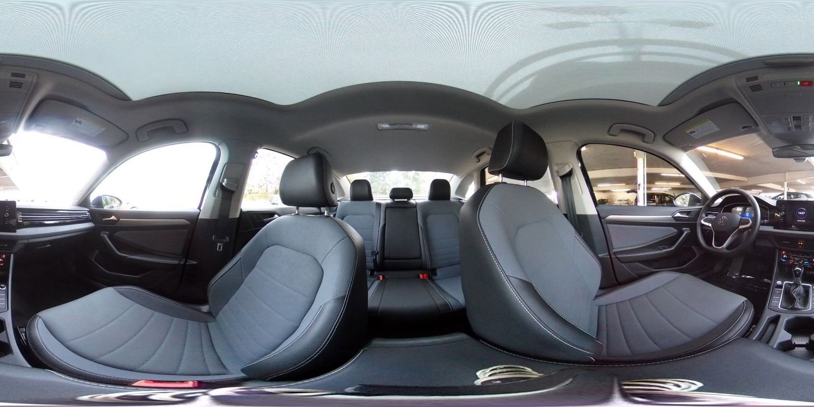 Used 2025 Volkswagen Jetta SE image 42