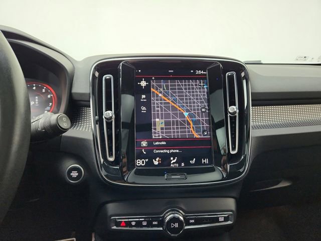 Certified 2022 Volvo XC40 T5 R-Design w/ Advanced Package image 23