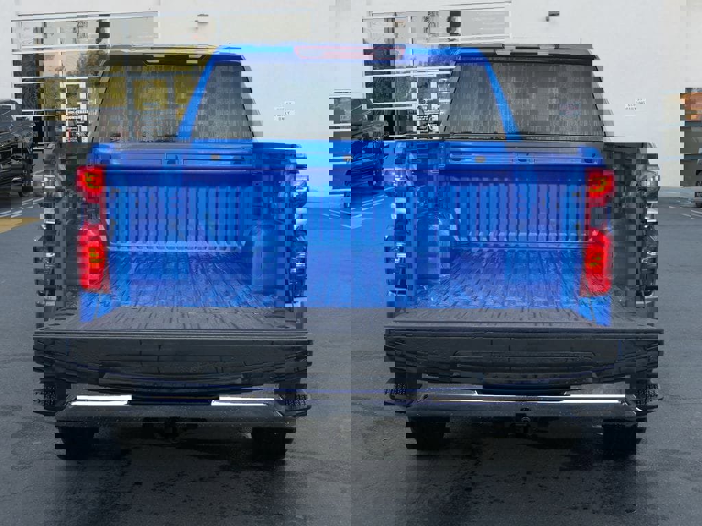 Used 2025 Chevrolet Silverado 1500 LT image 7