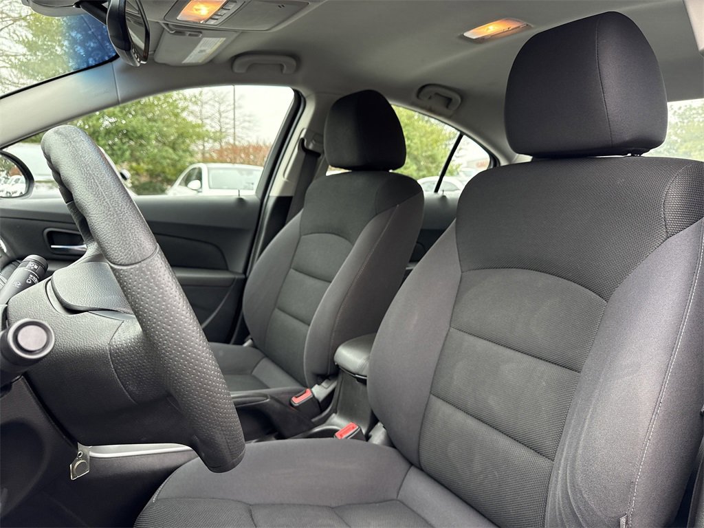 Used 2016 Chevrolet Cruze Eco image 12