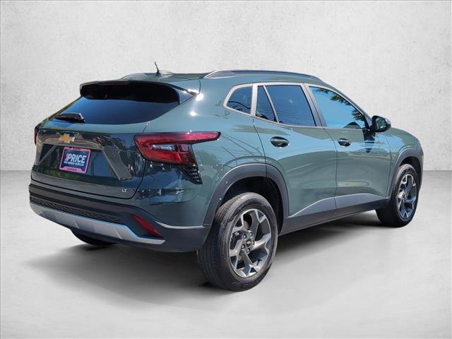Used 2025 Chevrolet Trax LT FWD image 5