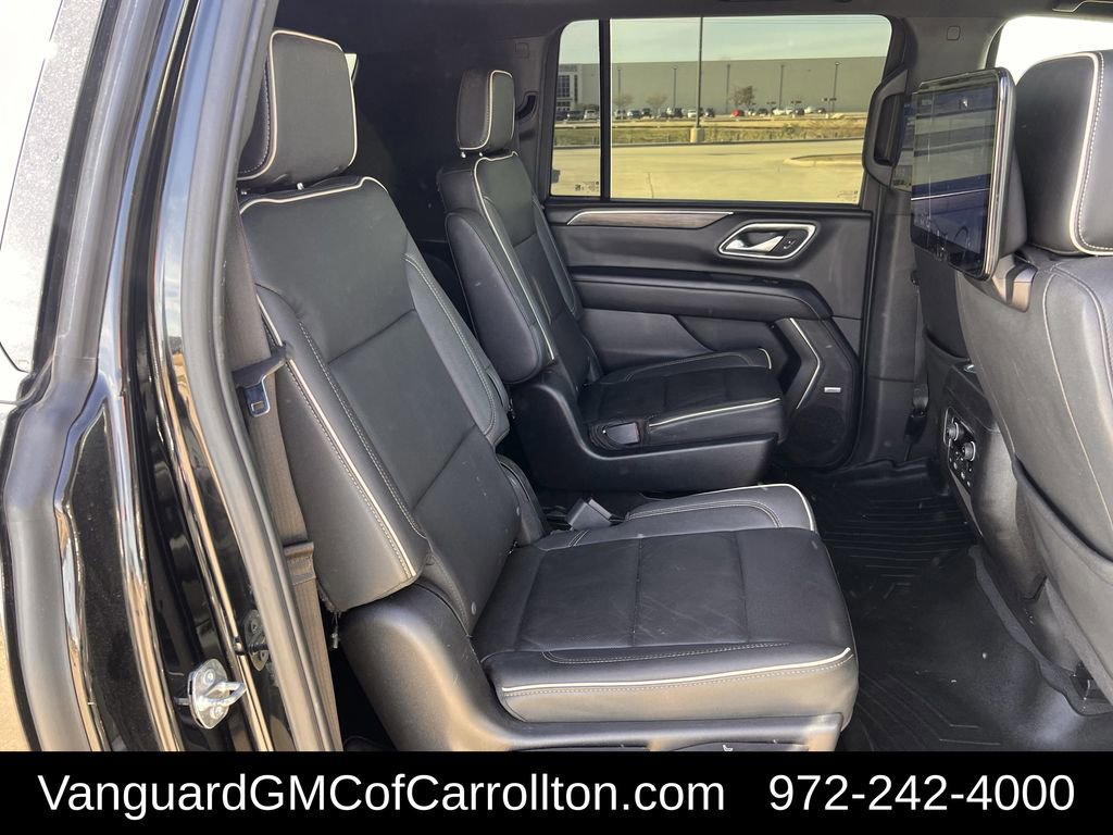 Used 2023 Chevrolet Suburban Premier w/ Advanced Technology Package image 30
