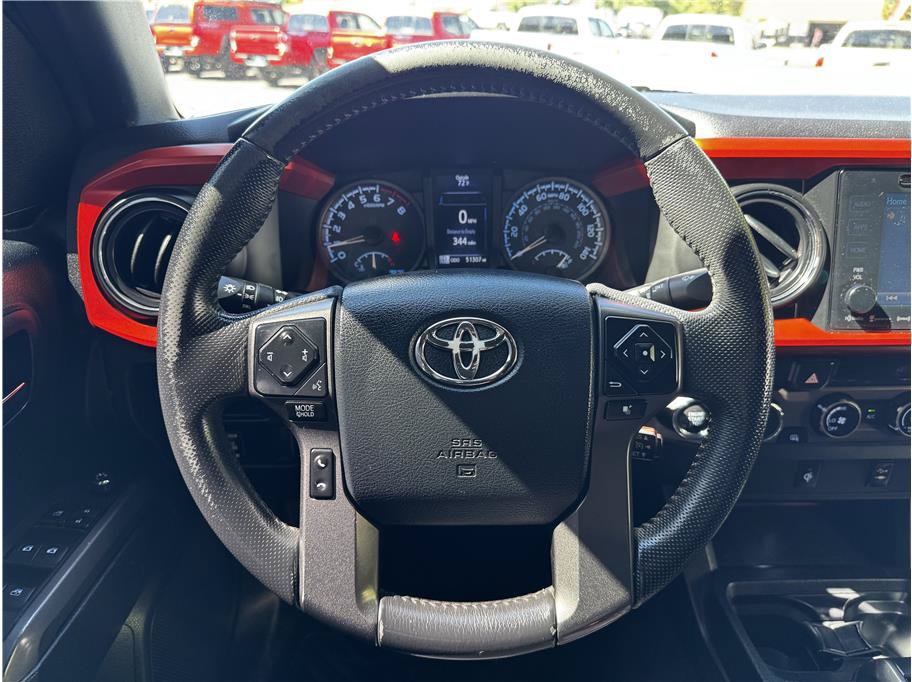 Used 2016 Toyota Tacoma TRD Off-Road w/ Towing Package AWD/4WD image 18